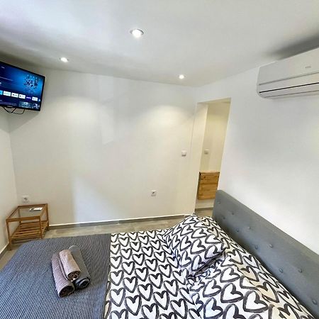 Apartamentos Con Bano Privado Frente Al Metro L5 Barcelona-Hospitalet Оспиталет де Лобрегат Екстериор снимка