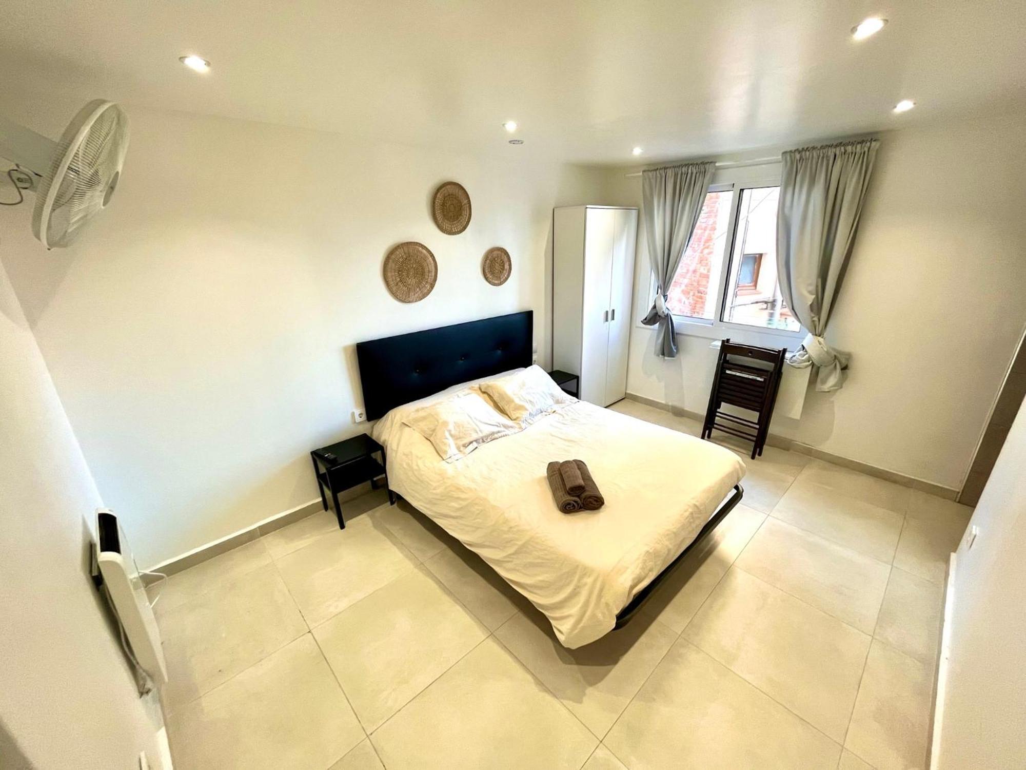 Apartamentos Con Bano Privado Frente Al Metro L5 Barcelona-Hospitalet Оспиталет де Лобрегат Екстериор снимка