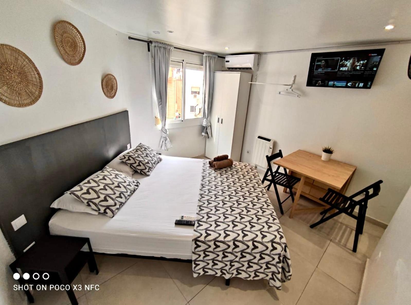 Apartamentos Con Bano Privado Frente Al Metro L5 Barcelona-Hospitalet Оспиталет де Лобрегат Екстериор снимка