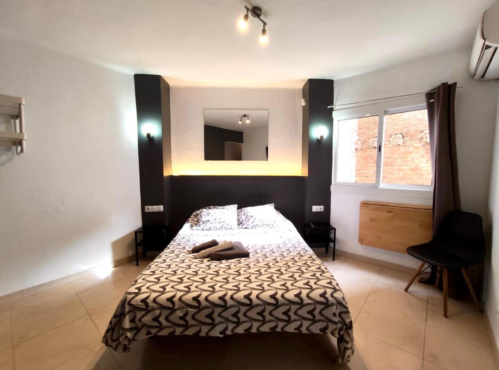 Apartamentos Con Bano Privado Frente Al Metro L5 Barcelona-Hospitalet Оспиталет де Лобрегат Екстериор снимка